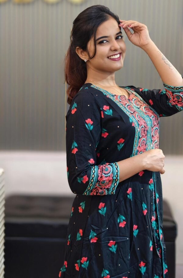 ANARKALI KURTHI - Image 5