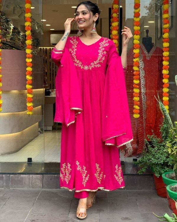 Fabric Long gown Kurti With Pant And Heavy Dupatta