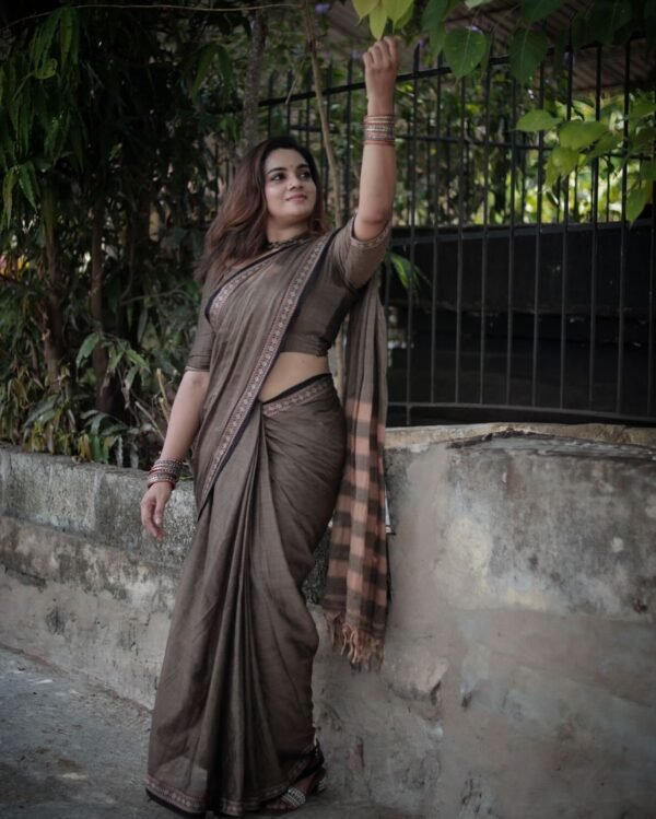 Pure Cotton Coin Small Border Saree - Image 6