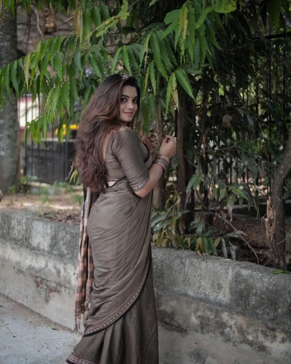 Pure Cotton Coin Small Border Saree - Image 4