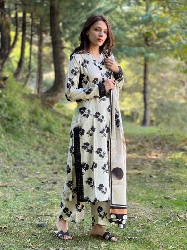 Pure fine Cotton fabric   Kurti with Pant with cotton with fund and less work and with mulmul 100-100 Dupatta
