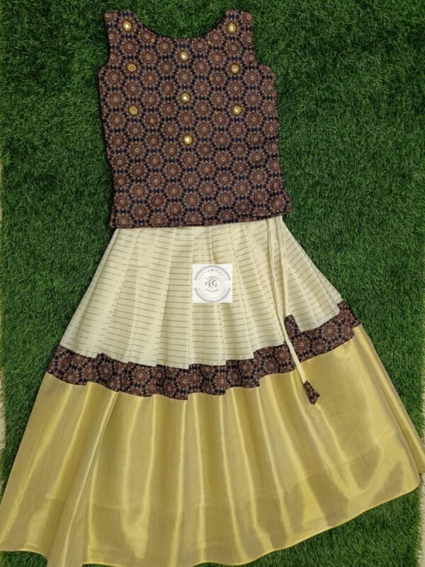 Onam collection 💞
Ajrakh pattupavada