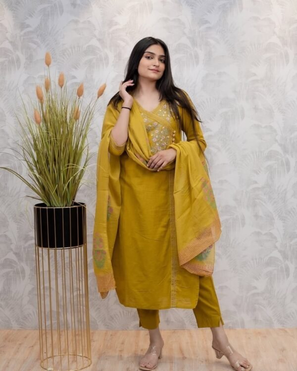 🌹🌹Pure fine Cotton fabric   Kurti with Pant with cotton 100-100 Dupatta*🌹🌹Nack Embroidery Work - Image 4