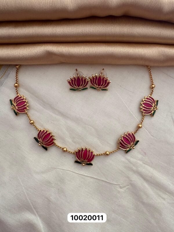 Lotus necklace 
Shade- Matte gold