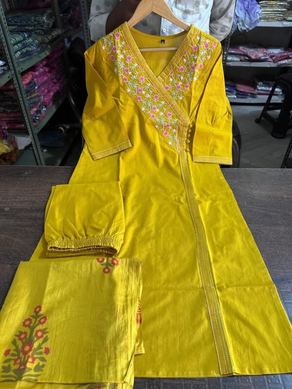 🌹🌹Pure fine Cotton fabric   Kurti with Pant with cotton 100-100 Dupatta*🌹🌹Nack Embroidery Work - Image 5