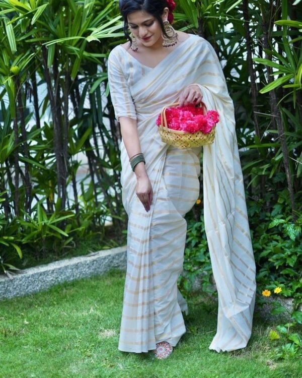 Cotton golden lines saree with tussels - Image 3
