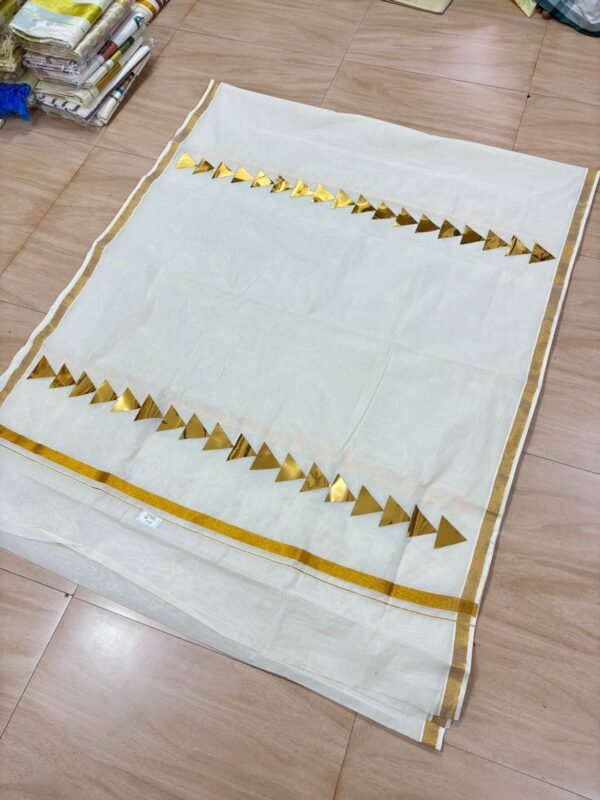 golden foil arrow design saree - Image 4