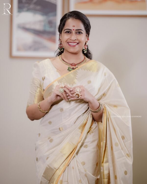 Handloom Replica Sadhika tissue saree - Image 3