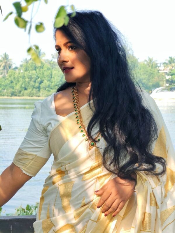 Diamond gold kasavu Embroidery cotton saree - Image 4