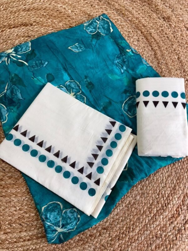 TEMPLE POLKA WITH BLOUSE SET MUNDU - Image 2