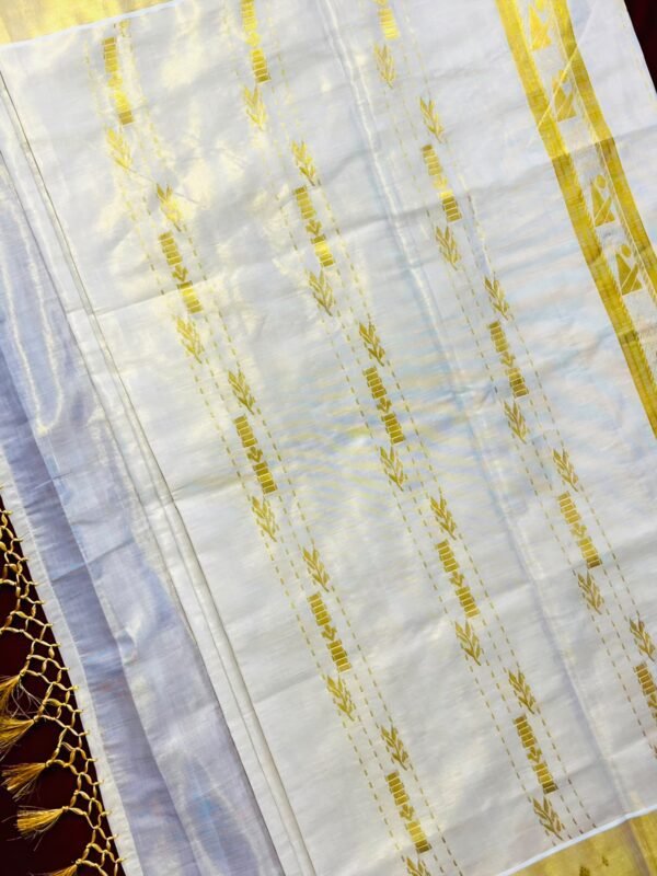 Mayilazhagu : Golden tissue weaved design (handloom replica) - Image 4