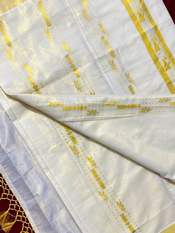 Mayilazhagu : Golden tissue weaved design (handloom replica) - Image 2